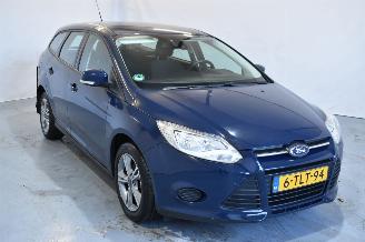 Schade taxi Ford Focus 1.0 EcoBoost Edition 2014/3